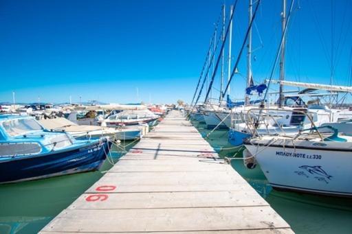 Lavish & Spacious Apt With Stunning Seaview, 10 Min Ath Airport Artémida Eksteriør bilde