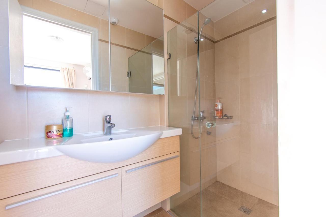Lavish & Spacious Apt With Stunning Seaview, 10 Min Ath Airport Artémida Eksteriør bilde